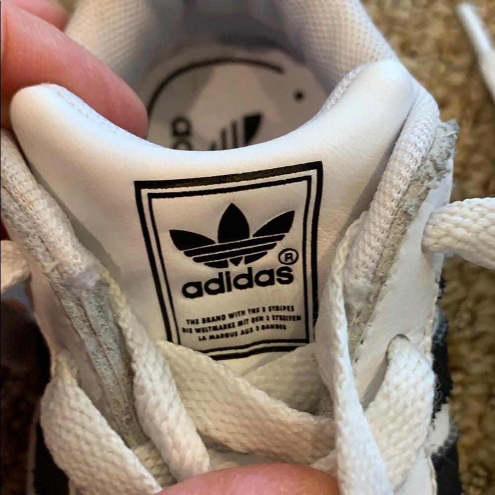 Adidas baby shoe - Picture 2 of 8
